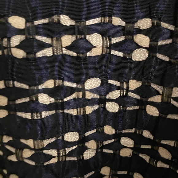 NWOT gorgeous belted top - Picture 5 of 9